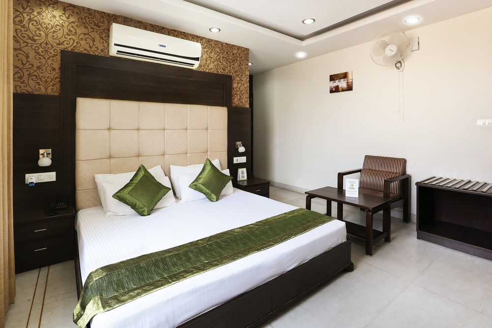 Hotel Saaket Residency Visakhapatnam Exterior foto