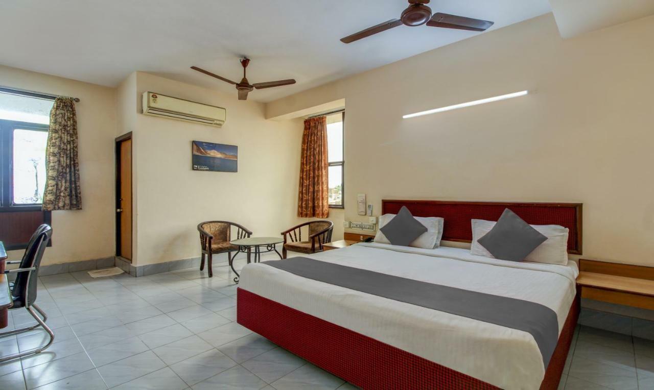 Hotel Saaket Residency Visakhapatnam Exterior foto
